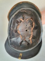 Inner lining Bayern 1915 Pickelhaube.jpg