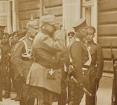 HuDF-EW17-082 10004  mit Zar Ferdinand I. von Bulgarien auf dem Weg zum Zarenpalast in Sofia, ...jpg