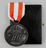 Prussia Kingdom award. A General Honour Medal Ii Class With Case C.1910.png